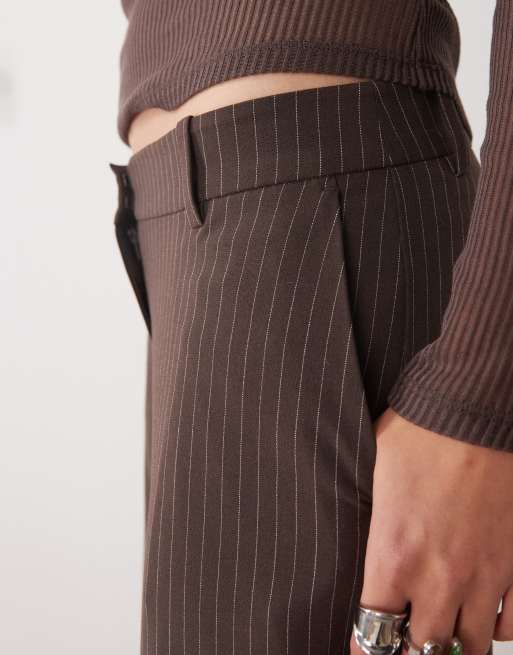 Weekday low waist flared tailored pants in brown stripes, 4 of 5