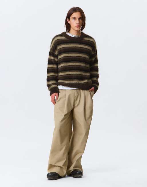 Weekday - Maglione oversize in maglia lanuginosa marrone a righe, 4 di 5