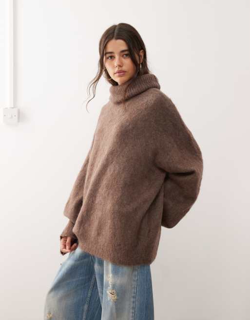 Weekday - Maglione premium oversize color talpa in misto lana e mohair con collo alto