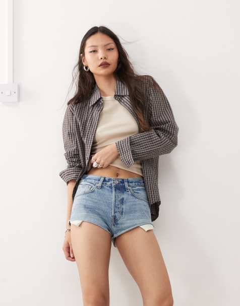 Weekday – Maia – Knappe Denim-Shorts in blauer Waschung - view 1