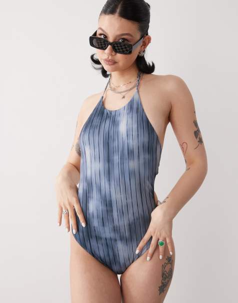 Weekday - Maillot 1 pièce à encolure américaine avec dos nu et liens à nouer - Bleu à imprimé rayé - view 1