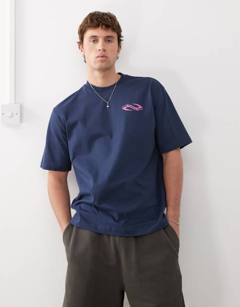 Weekday – Marinblå t-shirt med avslappnad passform och grafiskt tryck - view 1