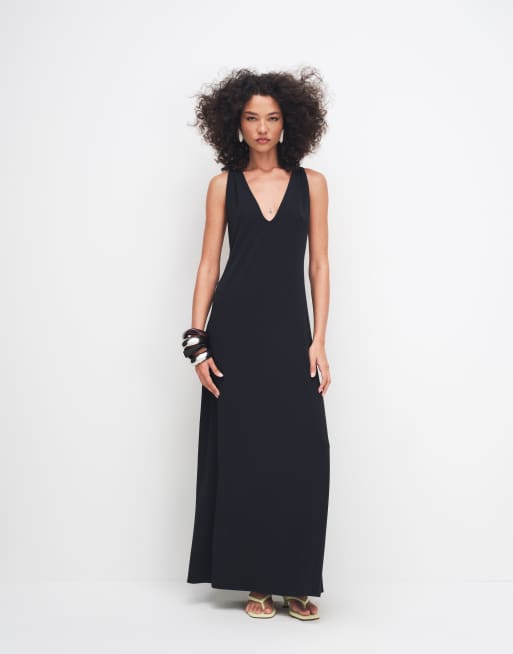 Weekday maxi dress with deep v neck and racer back metal detail in black, 3 of 7