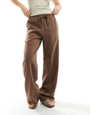 Weekday - Mia - Hose aus Leinenmix in Braun-Brown