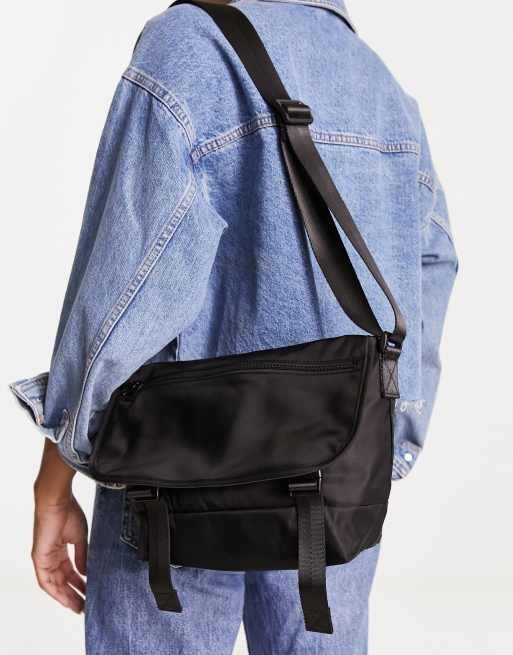 Black mini sales messenger bag