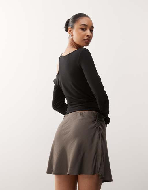 Weekday mini skirt with ruched side detail in dark mole, 3 of 5