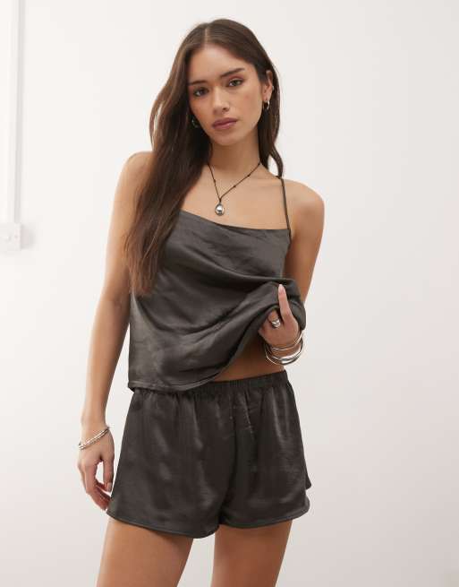 Weekday – Mix and Match – Satin-Shorts in Dunkelgrau, Kombiteil , 2 von 5