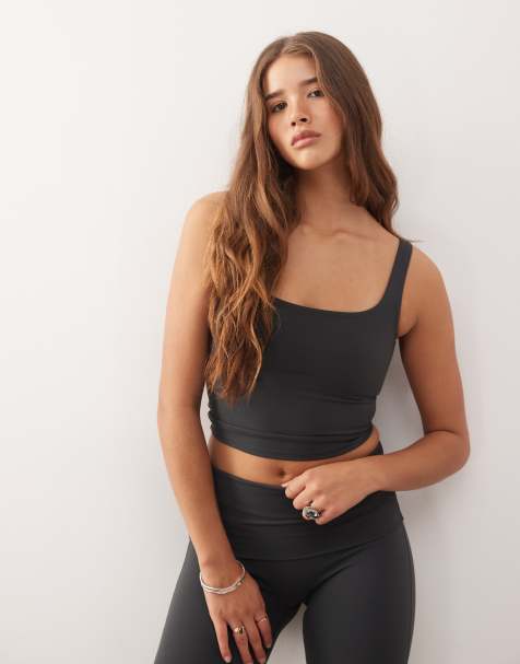 Weekday - Mix en match - Gelaagde naadloze sporttop met stretch en vierkante hals in donkergrijs - view 1