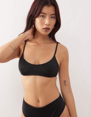 Weekday - Mix & Match - Bikinioberteil in Schwarz mit U-Ausschnitt