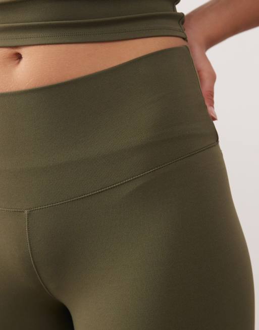 Weekday – Mixa och matcha – Kakigröna yogaleggings med sömlös design och stretch, 3 av 5