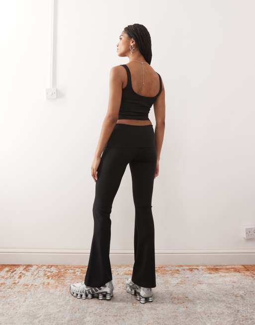 Weekday – Mixa och matcha – Svarta, utsvängda yogaleggings med sömlös design och stretch, 3 av 5
