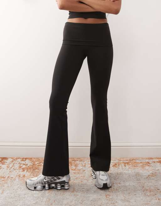 Weekday – Mixa och matcha – Svarta, utsvängda yogaleggings med sömlös design och stretch, 5 av 5