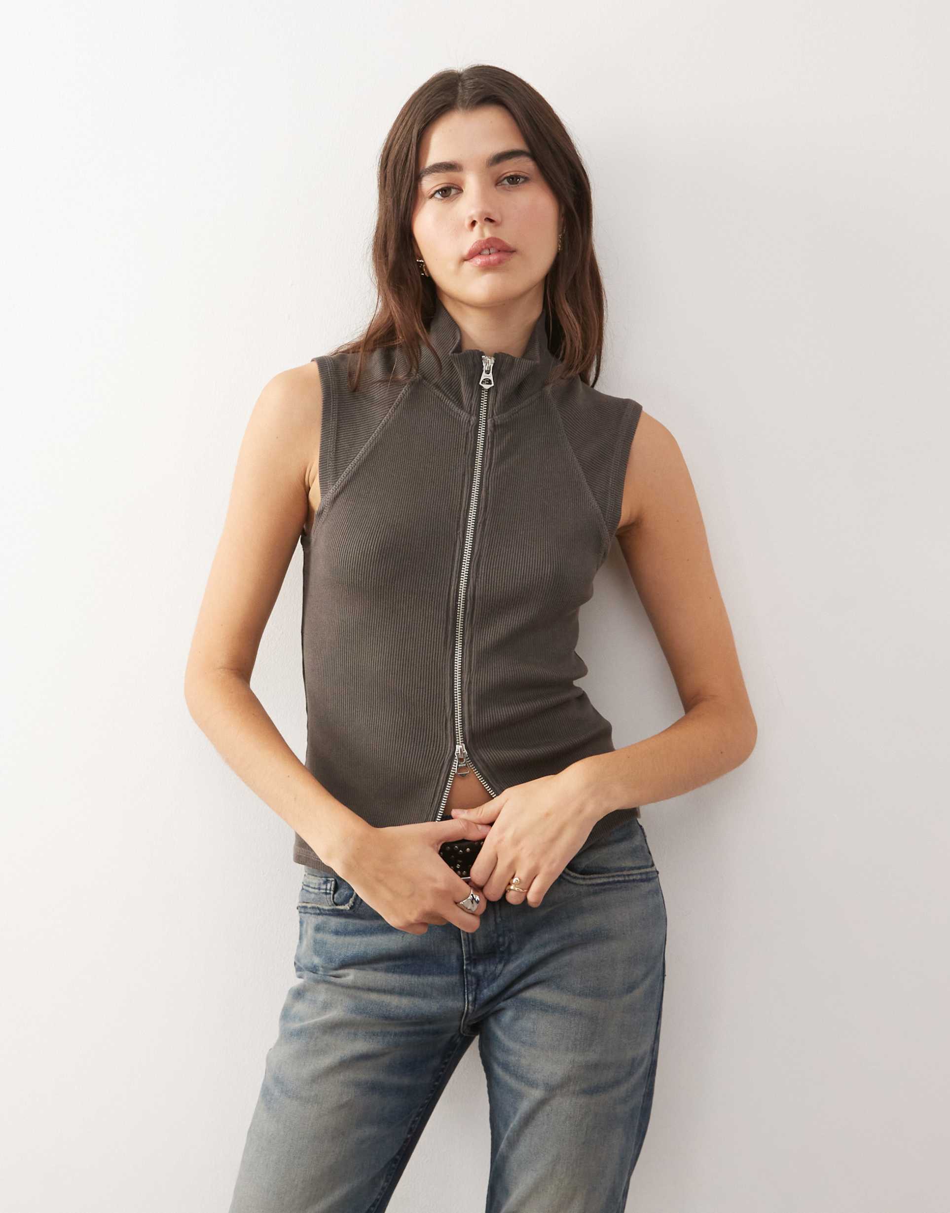 weekday mock neck zip up sleeveless top in dark gray wash