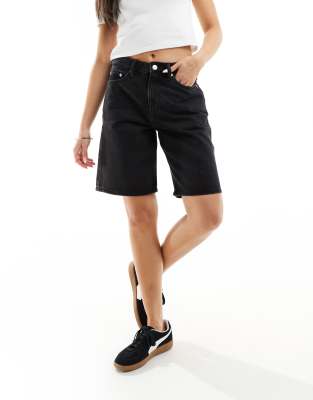 Weekday Monterey low waist wide leg denim shorts in tuned black