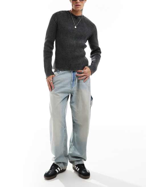 Weekday – Morris – Czarny dopasowany sweter z dekoltem w szpic i efektem sprania, 3 z 4