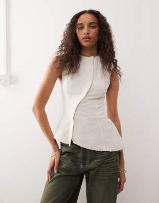 Weekday – Naturvit, asymmetrisk peplum-topp med dolda knappar - view 1