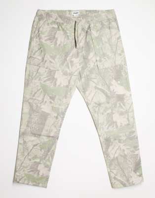 light camo trousers