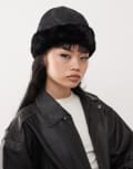 [Weekday] Weekday nylon hat with faux fur trim in black M/L Black