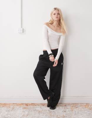 Weekday Off Shoulder Long Sleeve Top In Multi