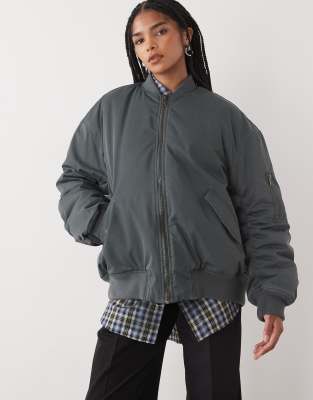 Weekday - Oversize-Bomberjacke in gewaschenem Khaki-Grün