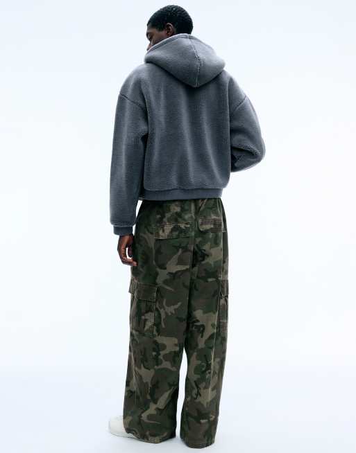 Weekday Oversize-Borgfleece-Kapuzenjacke mit Stehkragen und Reißverschluss in Dunkelgrau, 4 von 5