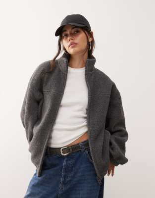 Weekday - Oversize-Jacke aus Teddyfleece in Dunkelgrau mit Reißverschluss