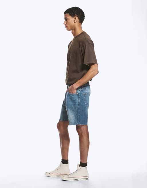 Weekday – Oversize-Jeansshorts in Blau , 4 von 5