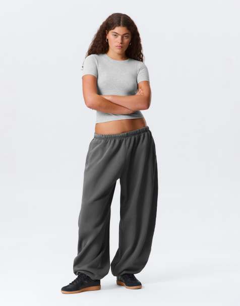 Weekday – Oversize-Jogginghose aus schwerem Jersey in verwaschenem Schwarz - view 1