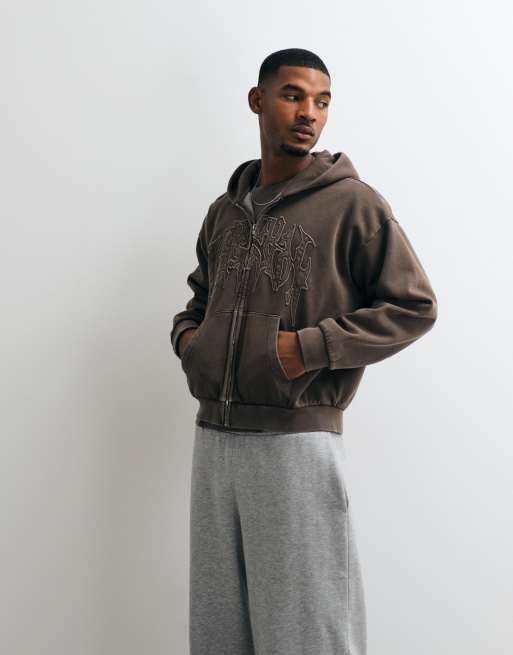 Weekday Oversize-Kapuzenpullover mit Reißverschluss und virtueller Mission-Grafikstickerei in Braun, 5 von 5
