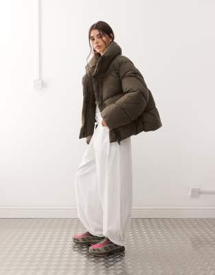 Weekday - Oversize-Steppmantel in Dunkelbraun-Brown