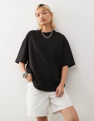 Weekday - Oversize-T-Shirt in Schwarz mit Stehkragen