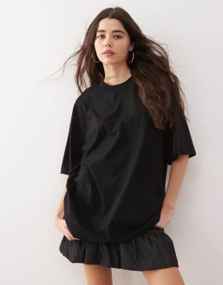 Weekday - Oversize-T-Shirt in Schwarz