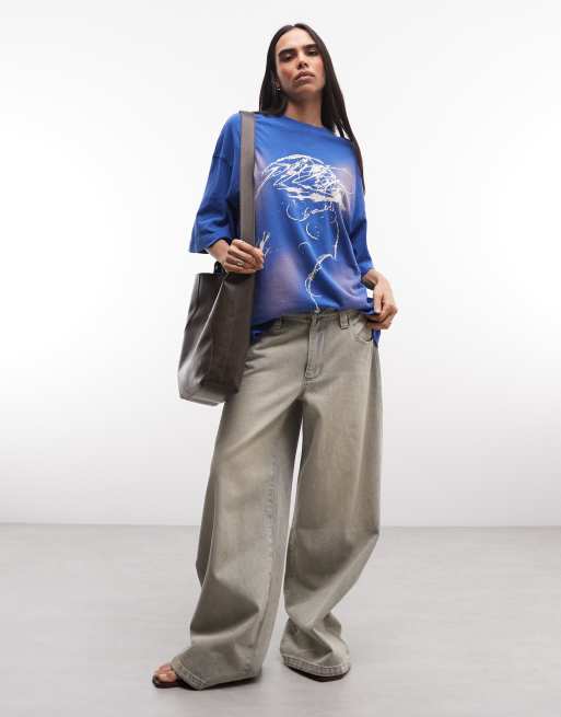 Weekday – Oversize-T-Shirt in verwaschenem Blau mit Spray-Grafikprint, 2 von 4