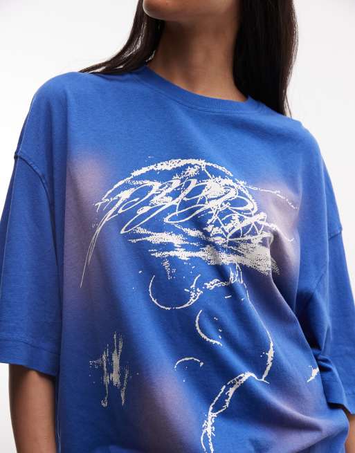 Weekday – Oversize-T-Shirt in verwaschenem Blau mit Spray-Grafikprint, 4 von 4