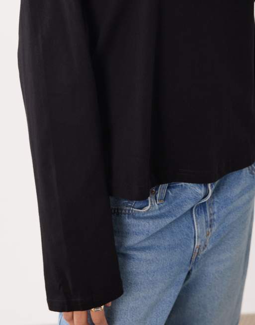 Weekday oversized boxy fit long sleeve t-shirt in black, 3 of 4