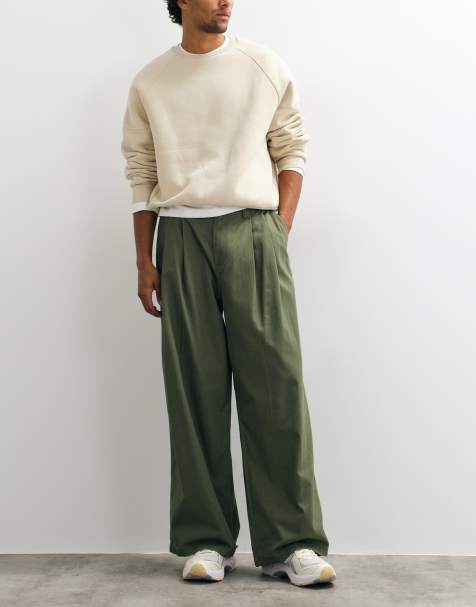 Weekday oversized chino broek in kaki - view 1