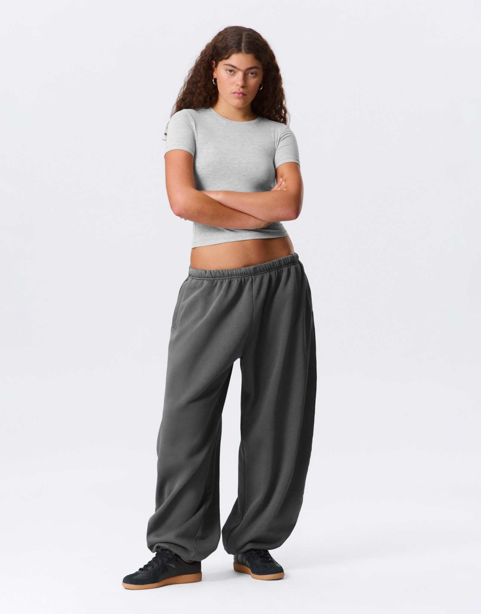 Спортивные брюки из трикотажа оверсайз-тяжеловесов для буднего дня черного цвета, застиранные