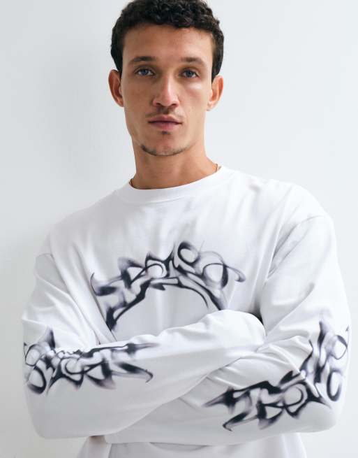 Weekday oversized långärmad t-shirt med grafiskt tryck i vitt, 2 av 5