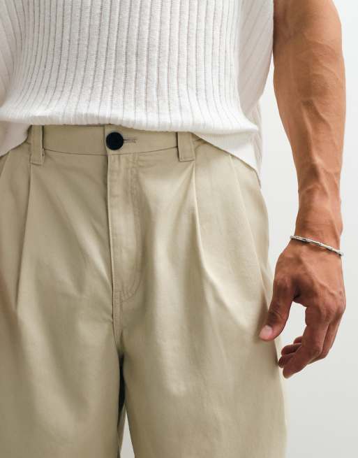 Weekday - Oversized lange chinoshort in beige, 2 van 7