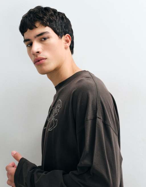Weekday oversized long sleeve t-shirt with abstract text print in dark brown, 5 of 5
