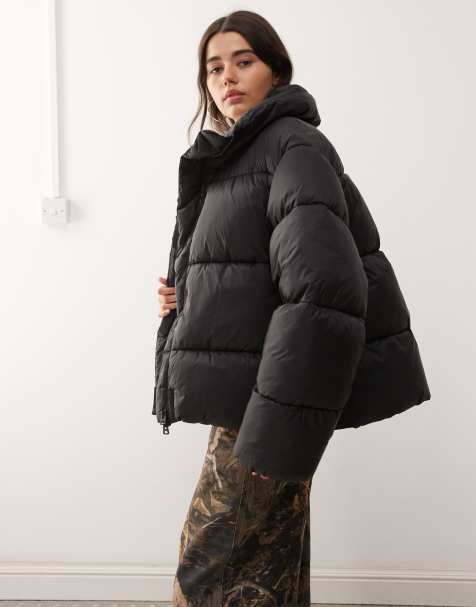 Weekday oversized puffer coat in black - view 1