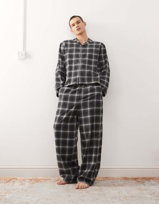 Weekday - Oversized skjorte med sorte/hvde/marineblå tern i flonel