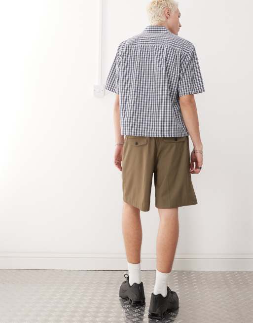 Weekday oversized smart shorts with elastic waist in khaki, 3 of 5