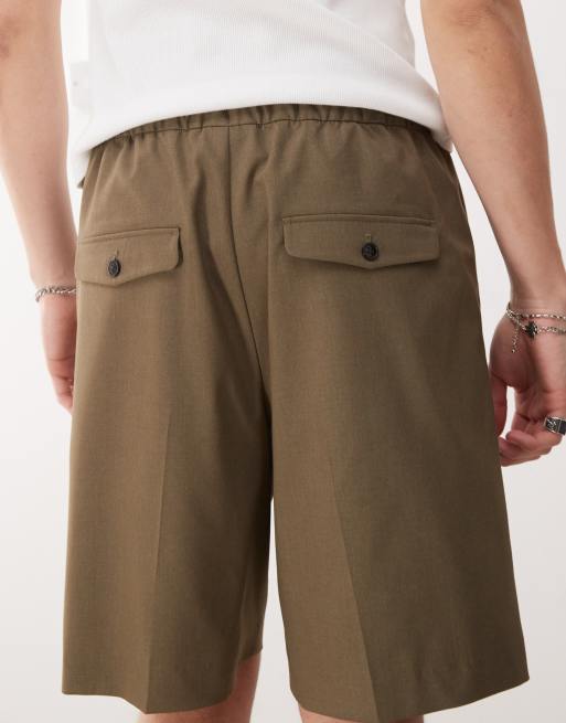Weekday oversized smart shorts with elastic waist in khaki, 4 of 5