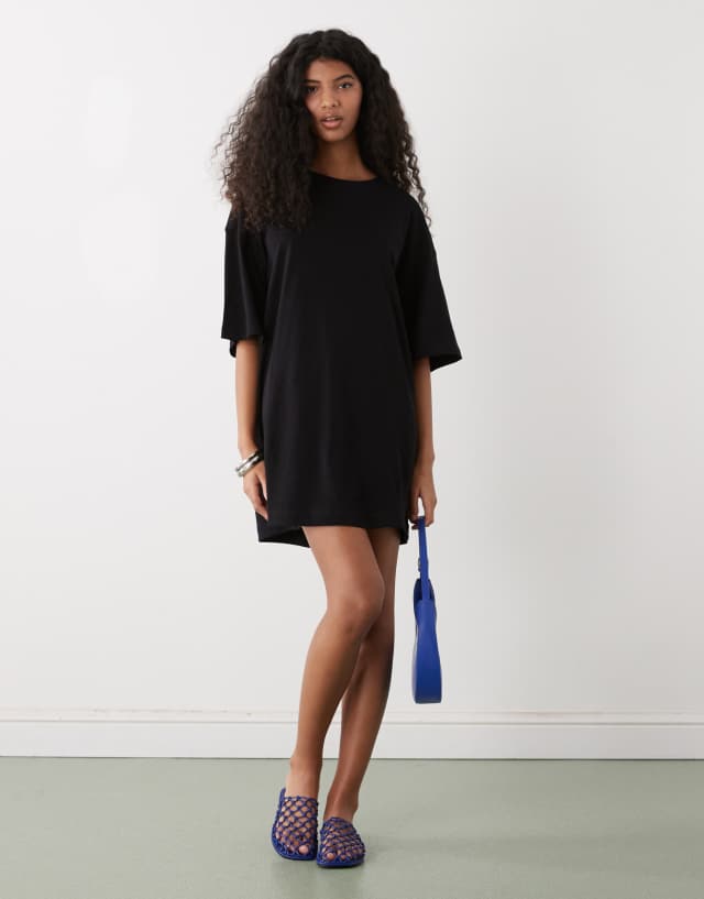 black tee shirt dress Weekday - T-Shirt - Women - Cotton - S Made in the U.S.A. ships:2-4 Women Sexy Backless Sparkly Color:As Picture:Black/Eden Green