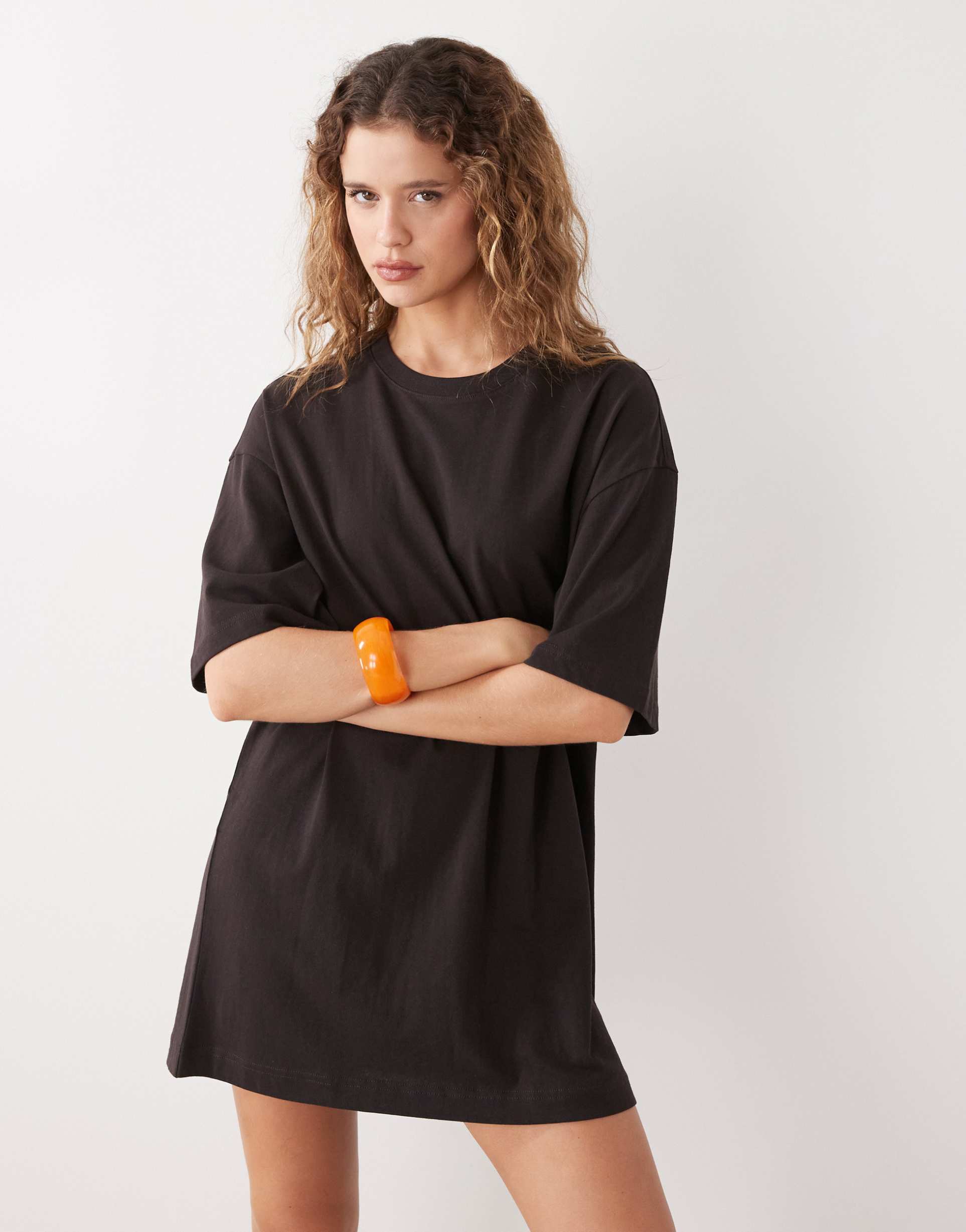 weekday oversized t-shirt dress in dark brown