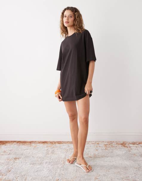 T-Shirt Dresses | Black & Oversized T-Shirt Dresses
