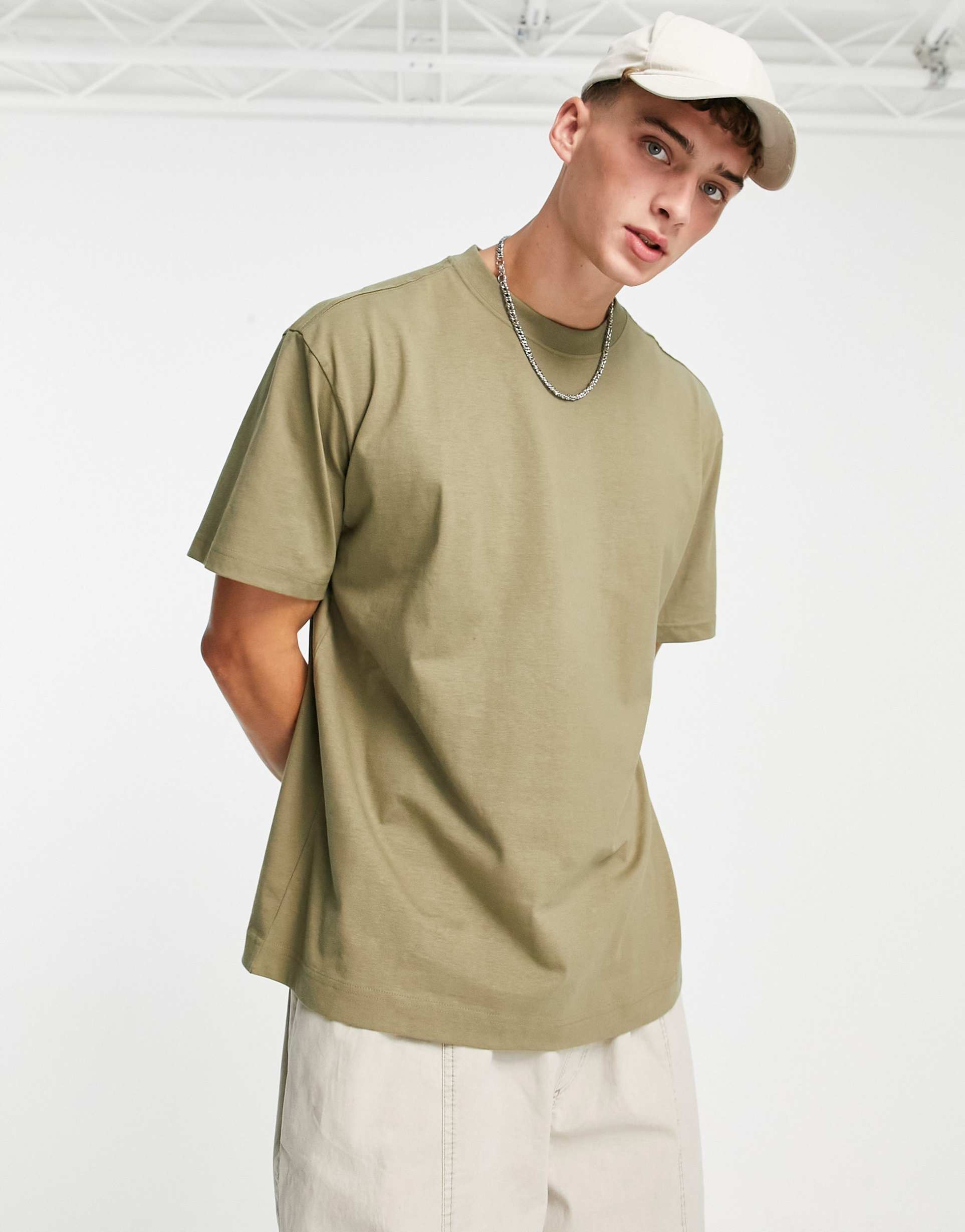 203708247-1-khaki?$n_1920w$&wid=1926&fit=constrain