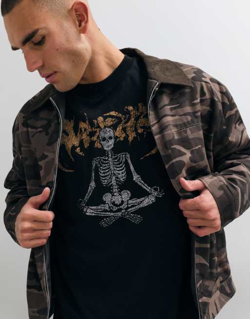 Weekday oversized T-shirt med mediterende skelet-graphic i vasket sort, 4 af 8