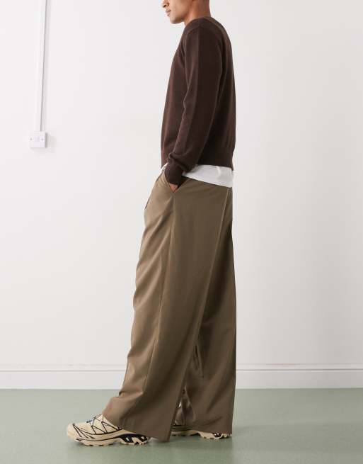 Weekday oversized tailored trousers with elasticated waistband in brown, 3 of 5